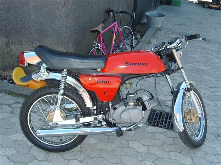 Suzuki K50  *Solgt* - Fra siden. billede 1