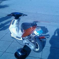 Yamaha jog AC ( solgt 7.000kr )