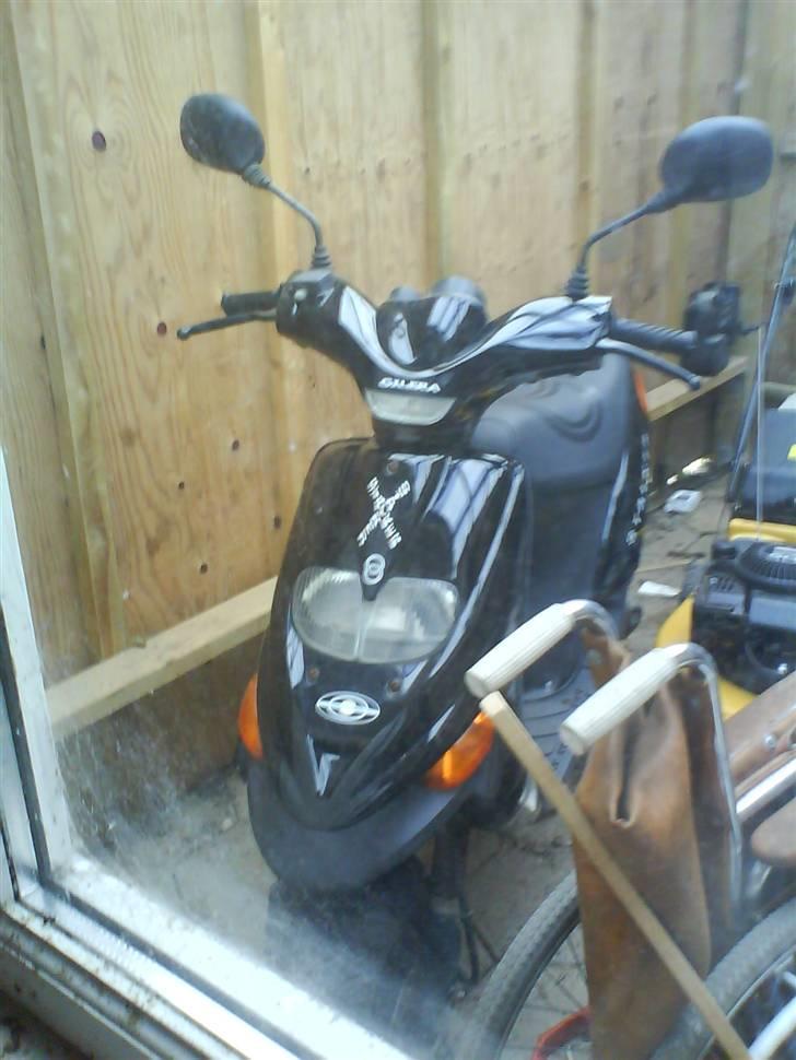 Gilera stalker kørt ned  - grimt med spejle men har pillet dem af nu billede 3