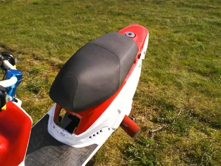 PGO Hot 50 Projekt solgt billede 13