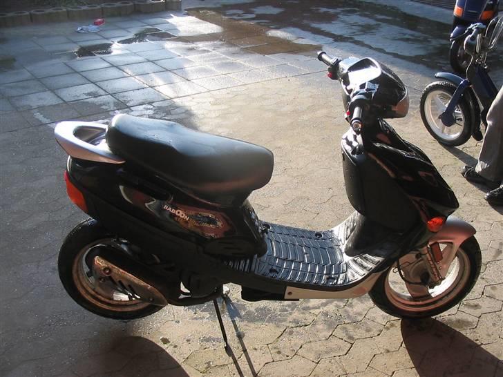 Adly Baboon billede 1