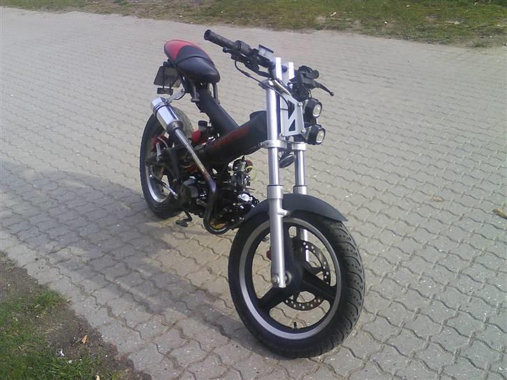 Sachs Madass MRK II (TAGET!)  - solo billede :D den står bare og skinner i solen :) billede 2