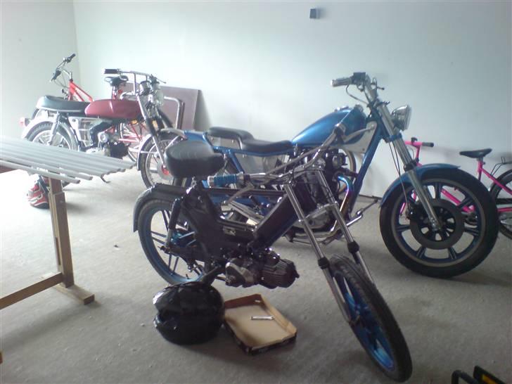 Puch maxi - min maxi, en vens 4gear og daddy´s yamaha 650 chopper :P. billede 14