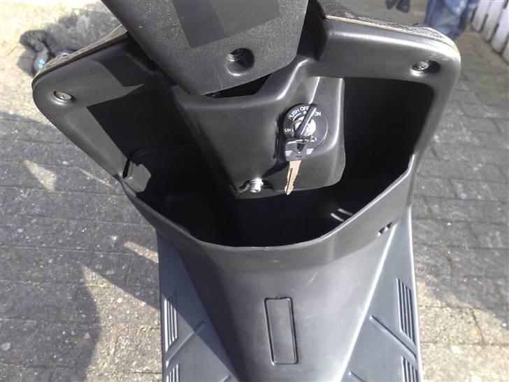 Yamaha jog stjålet den 23-04 billede 7