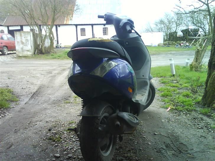 Piaggio new zip (solgt) :P billede 2