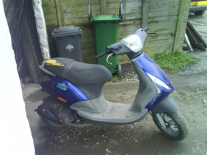 Piaggio new zip (solgt) :P billede 4
