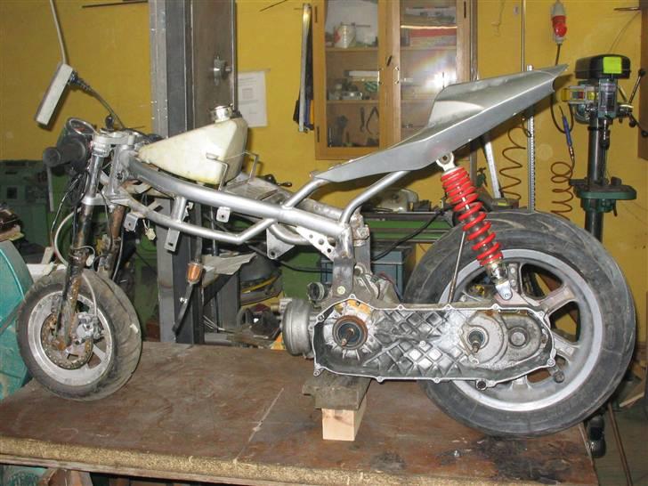 MiniBike minibike k2 lc SKRALLET   - så fik vi sat motor på  billede 4