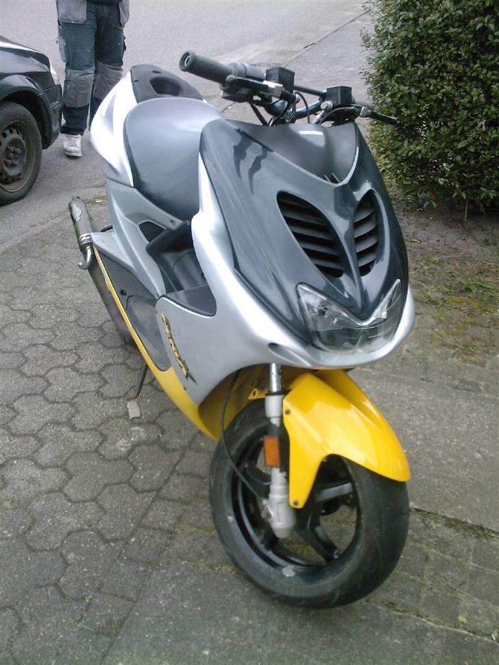 Yamaha "Aerox"  - D.01-04-08 Lige da jeg havde fået den. billede 2