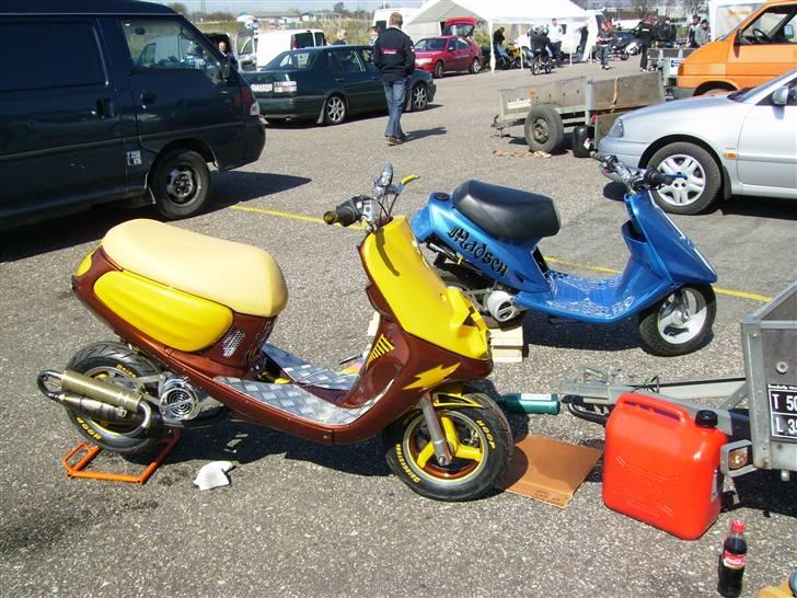 Yamaha Jog BYTTET, - Gemmer sig bag peters :) billede 3