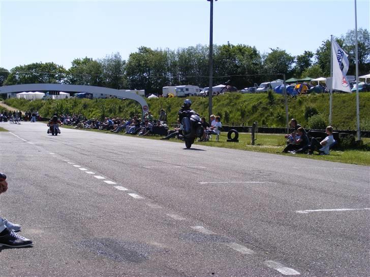 Piaggio zip sp HHR G - Sprint ASW 09 mod mads k. http://www.scootergalleri.dk/html/vid_vis.asp?VideoID=60505 billede 12