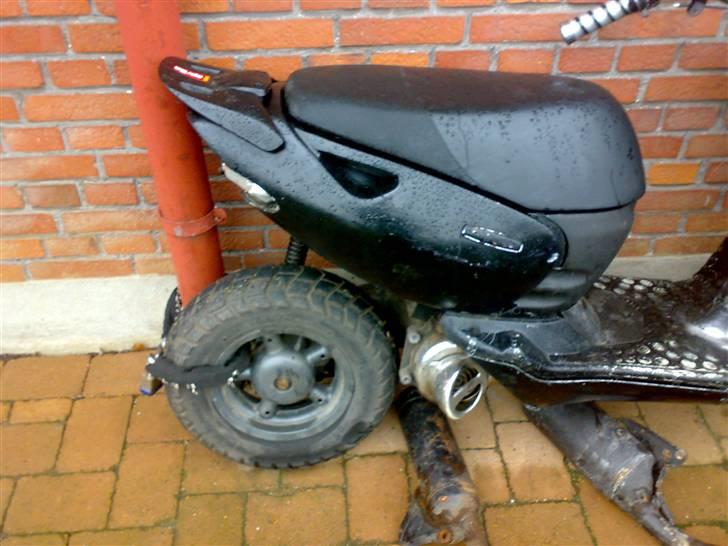 Aprilia Sonic Byttet til bil - Da jeg fik den :( har brugt 10.500 kr. på den ind til videre  billede 9