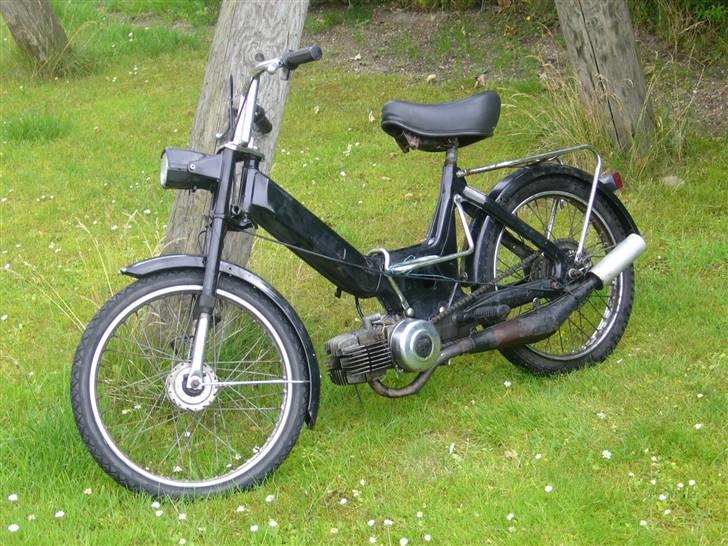 Puch maxi solgt  - udstøning  billede 1