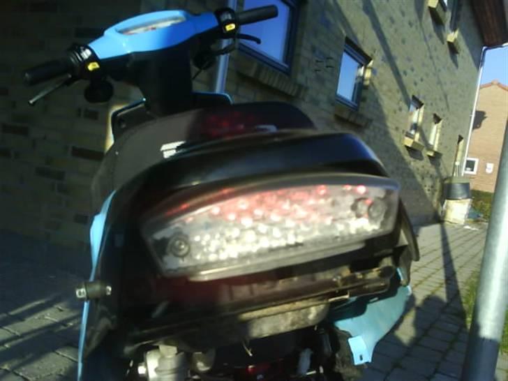 PGO Hot 50 " Total skadet" - Ny bag lygte - Dioder billede 4