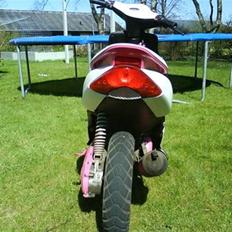 Yamaha jog R      SOLGT<'3