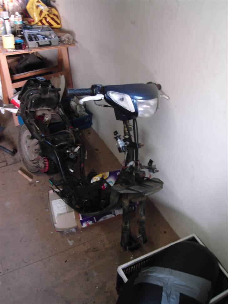 Yamaha Jog Solgt. - Da jeg fik den.. Der er sket noget hehe.. billede 15