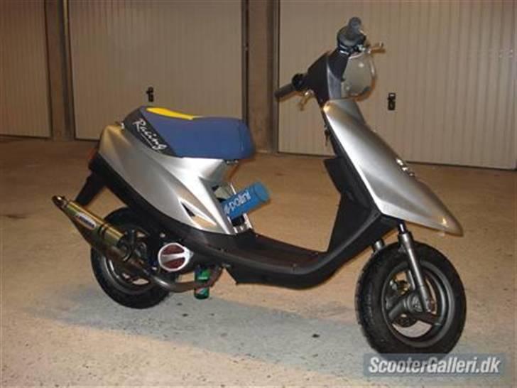 Yamaha JOG Custom Edition  billede 3