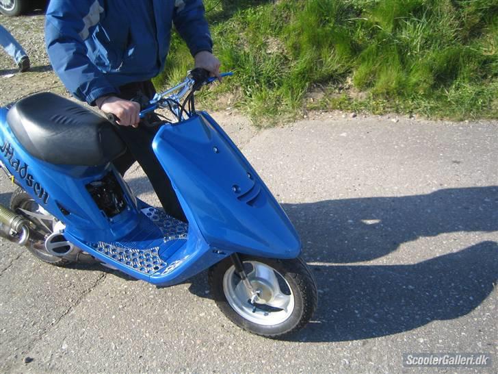 Yamaha Jog BYTTET, - peter der lige skulle ud og lege, da hans egen ikke rigtig kørte nogle steder, desværre :( billede 6