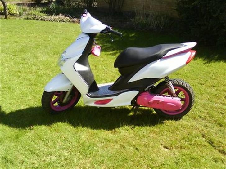 Yamaha jog R      SOLGT<'3 billede 4