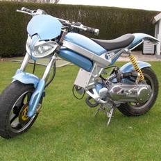 Suzuki SM (Street Magic)