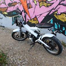 Sachs Madass Whitechick 8500 kr