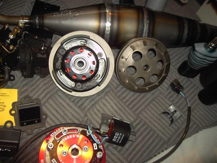 Aprilia Team # 3 wheelies*- T.C.R billede 4