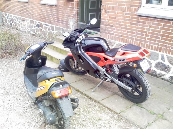 Derbi gpr solgt - min lillebrors jog ved siden af billede 1