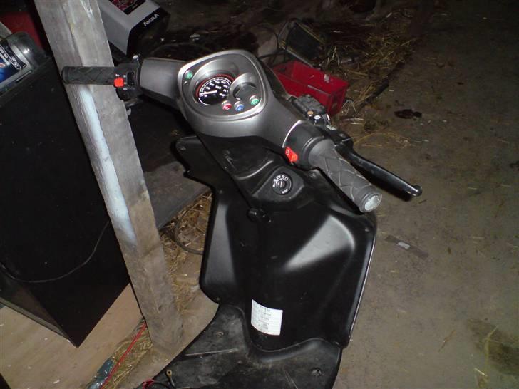 Yamaha Jog R *SOLGT* billede 5