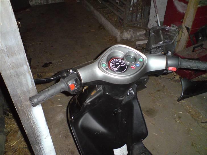 Yamaha Jog R *SOLGT* billede 6