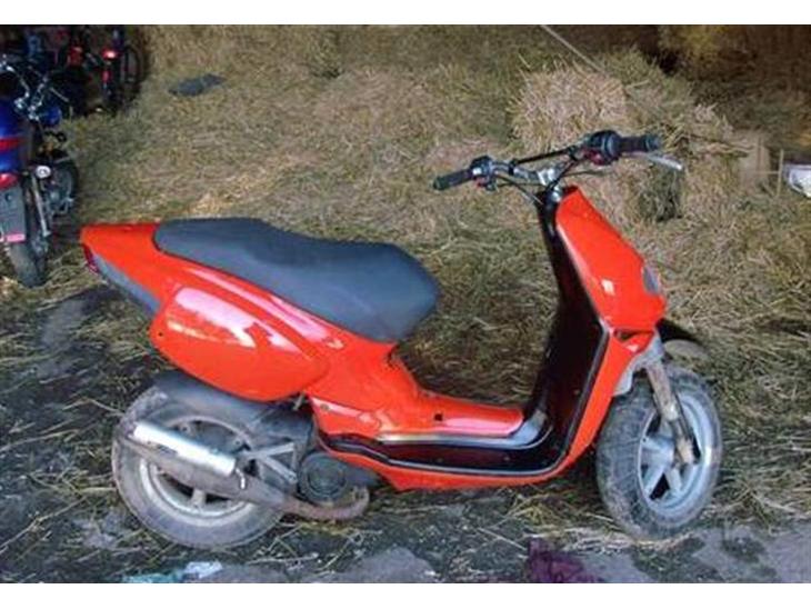 {{currentPhoto.altText}} billede {{currentPhoto.number}}