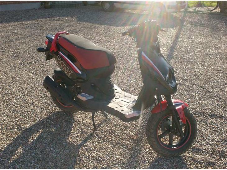 {{currentPhoto.altText}} billede {{currentPhoto.number}}