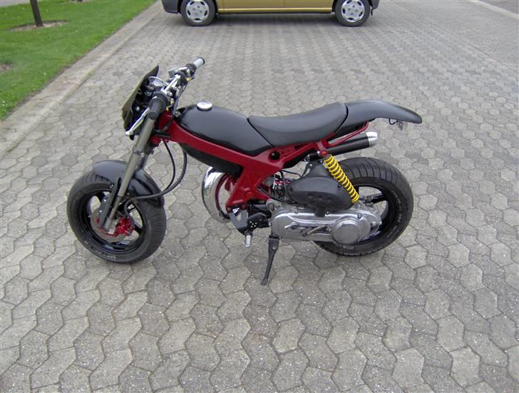 Suzuki Street Magic -Solgt- billede 1