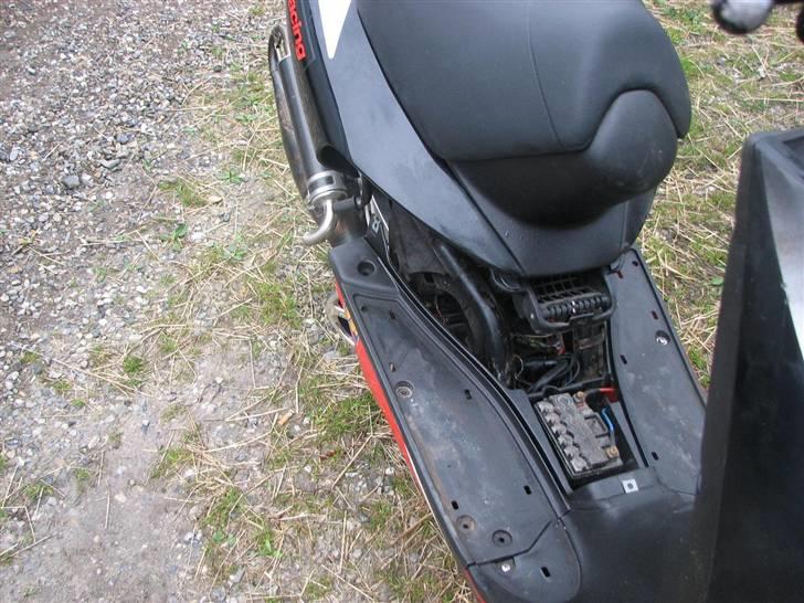 Aprilia Sr50 -> SOLGT billede 9