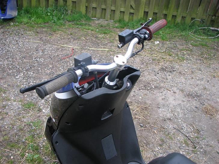 Aprilia Sr50 -> SOLGT billede 14