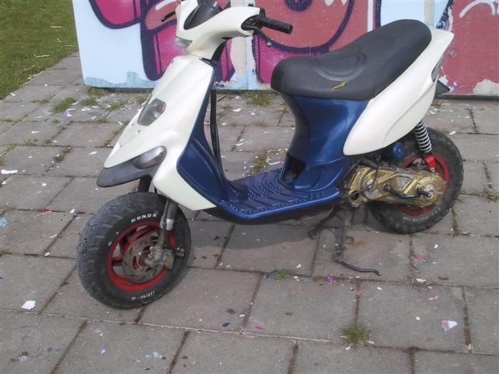 Gilera Stalker [perlemor]  90% - Udspartlet sideskjolde    :D billede 2