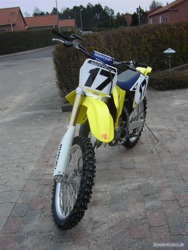 Suzuki RM 125 (SOLGT) billede 2