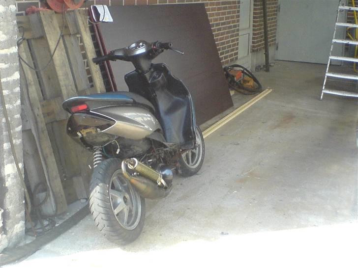 Yamaha Jog R AC  projekt SOLGT!  - lige inden jeg skildte den ad billede 4