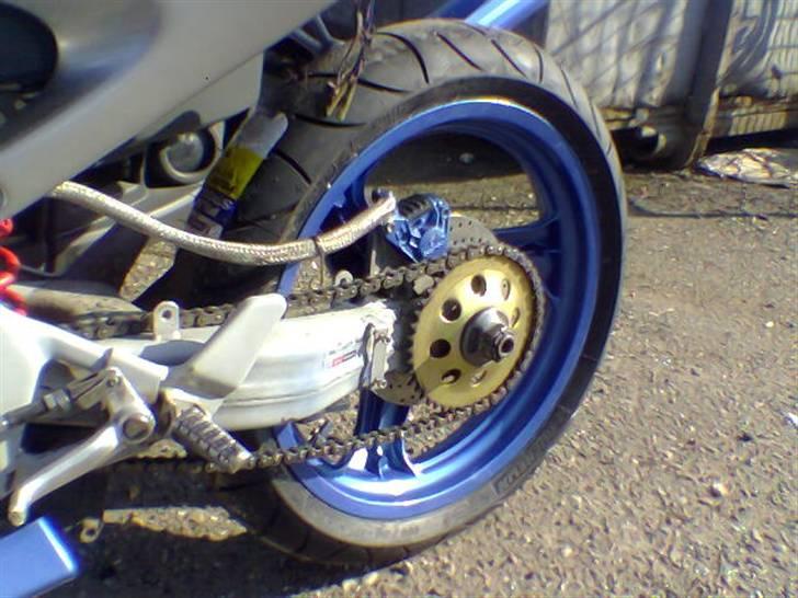 Aprilia Rs50 Nu Skyline byttet - fedt bremsekabel og nyt tandhjul nyt dæk,  Dyrt Dyrt Dyrt billede 11