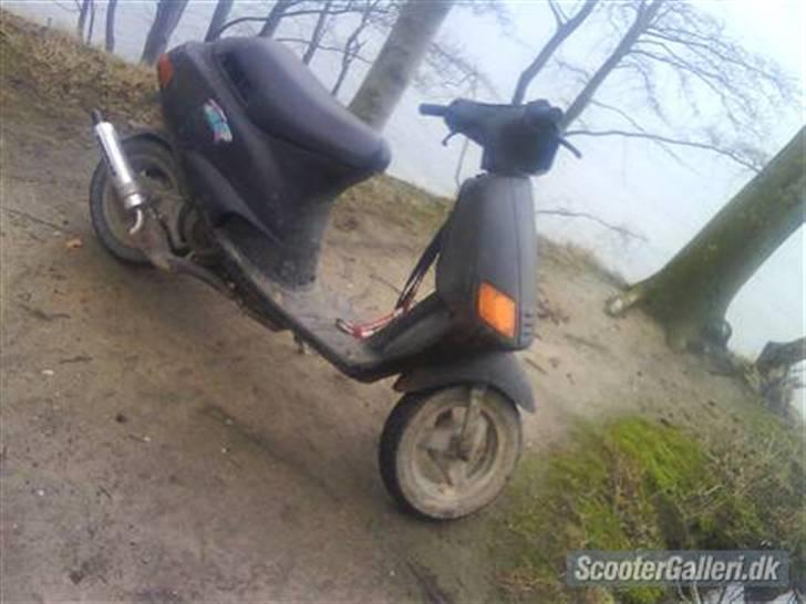 Piaggio zip gl (solgt) 5000 kr billede 5