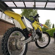 Suzuki RM 125 *SOLGT*