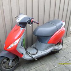 Piaggio new zip ((solgt))