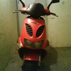 Aprilia sr 50 slogt