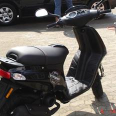 Piaggio Typhoon:)  SOLGT!