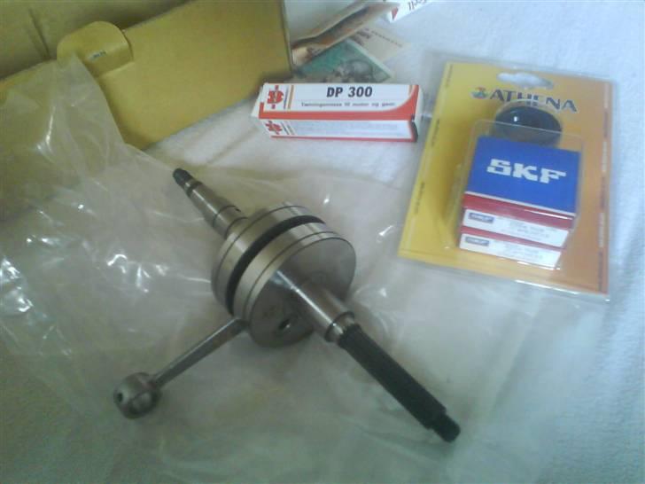 Aprilia sonic projekt solgt - Racerkrumtap Stylepro 1 st Generation 10mm og Lejesæt SKF C4 carbonlejer til krumtap, Athena billede 3