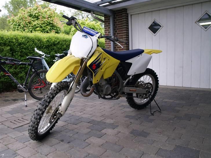 Suzuki RM 125 *SOLGT* billede 1
