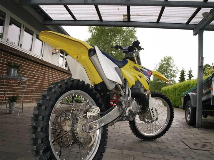 Suzuki RM 125 *SOLGT* billede 3