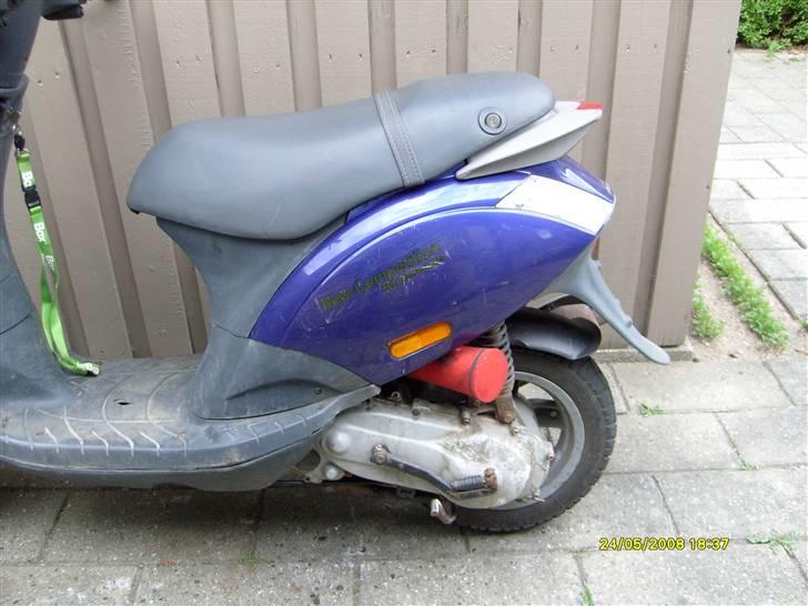 Piaggio new zip ((solgt)) - Så har jeg lige skiftet skjolde :-) (efter) billede 6