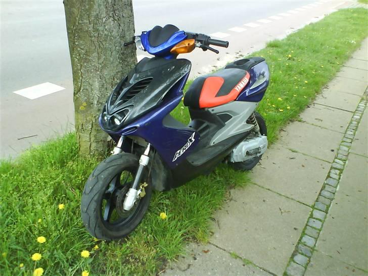 Yamaha aerox SOLGT billede 1