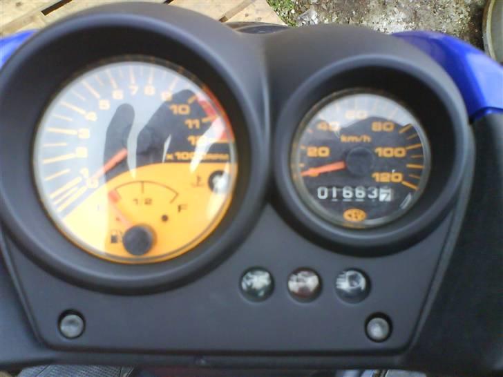 Yamaha aerox SOLGT billede 5