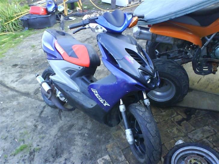 Yamaha aerox SOLGT billede 9