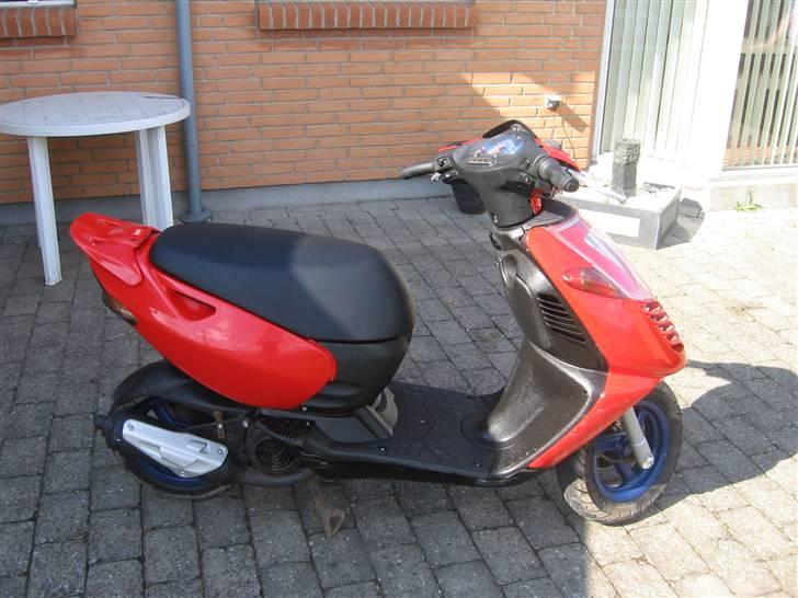 Aprilia (Sonic Byttet til Jog) billede 4